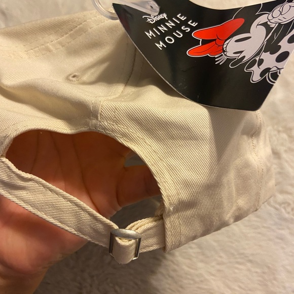 NWT! Disney Minnie Mouse beige adjustable hat - Picture 3 of 8